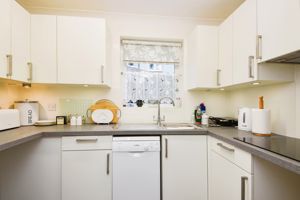 KITCHEN- click for photo gallery